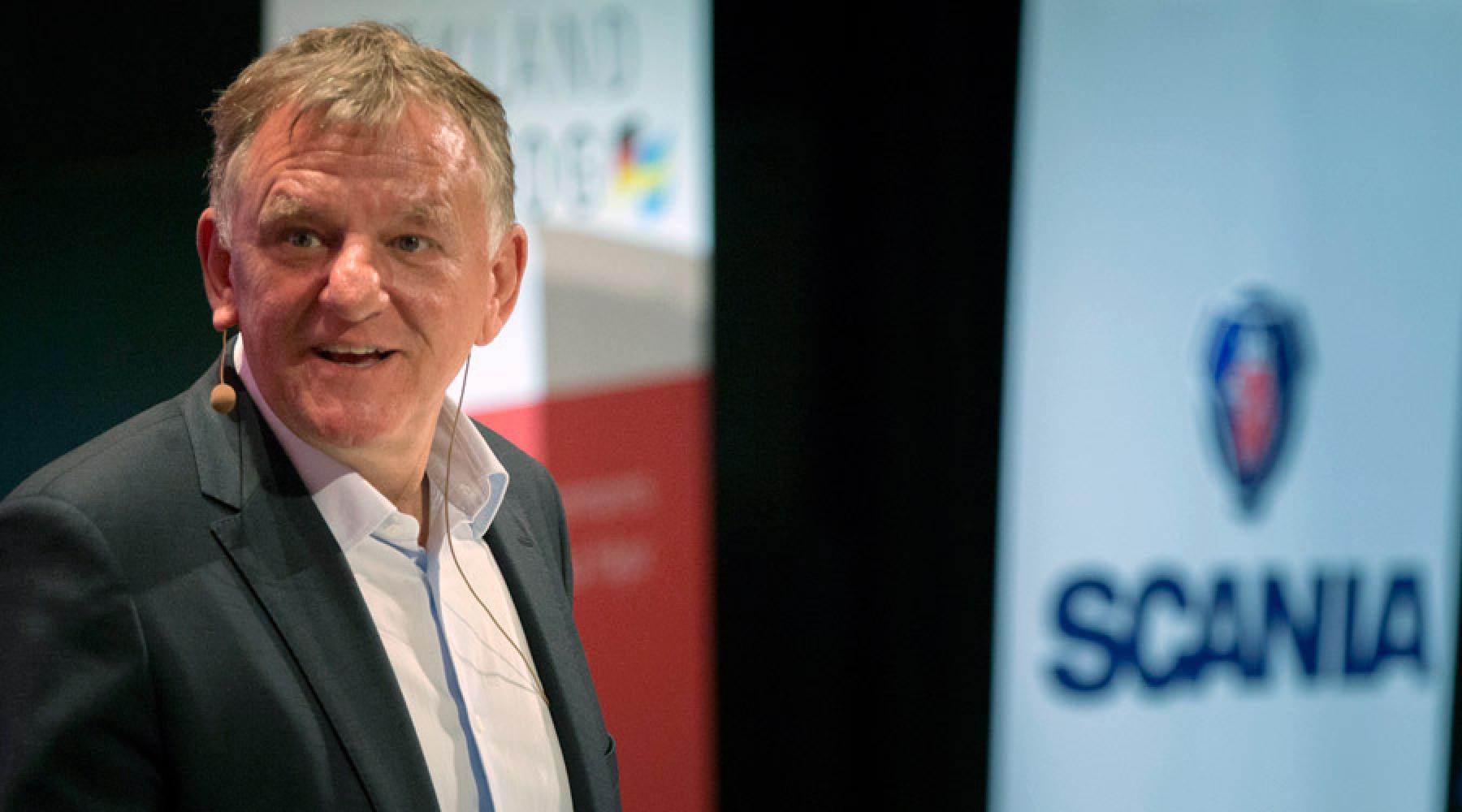 Andreas Renschler spricht bei Deutschland im Dialog