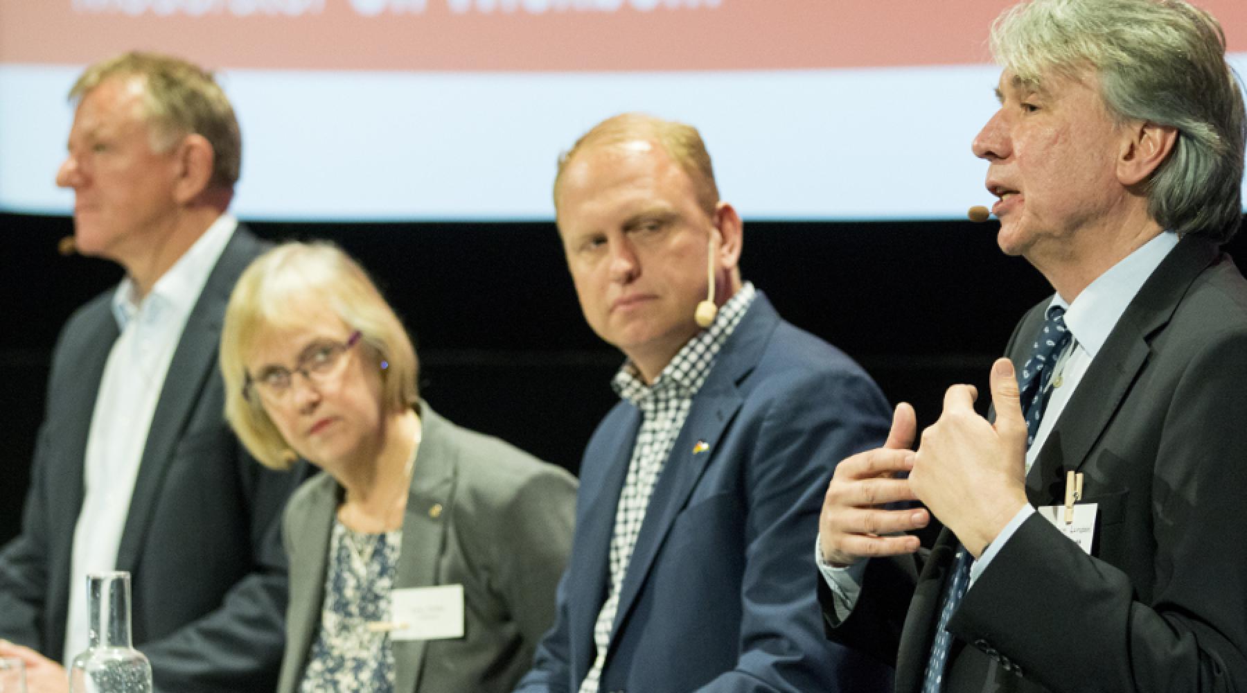 Andreas Renschler, Lena Erixon, Henrik Henriksson und Torbjörn Lindahl