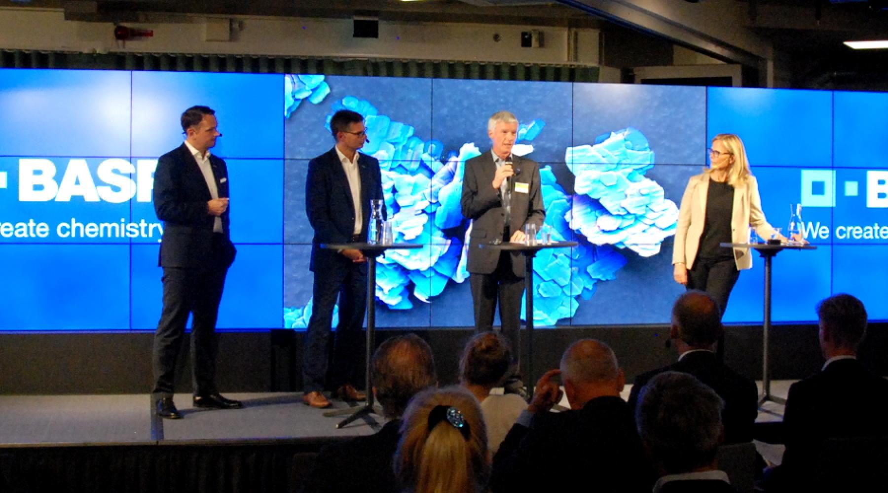 Mark Meier, Dirk Voeste, Markus Müller-Neumann und Annika Helker Lundström