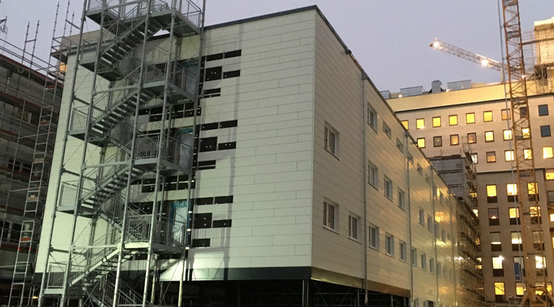 Ett av byggnaderna som Cadolto uppförde vid Norrlands universitetssjukhus i Umeå