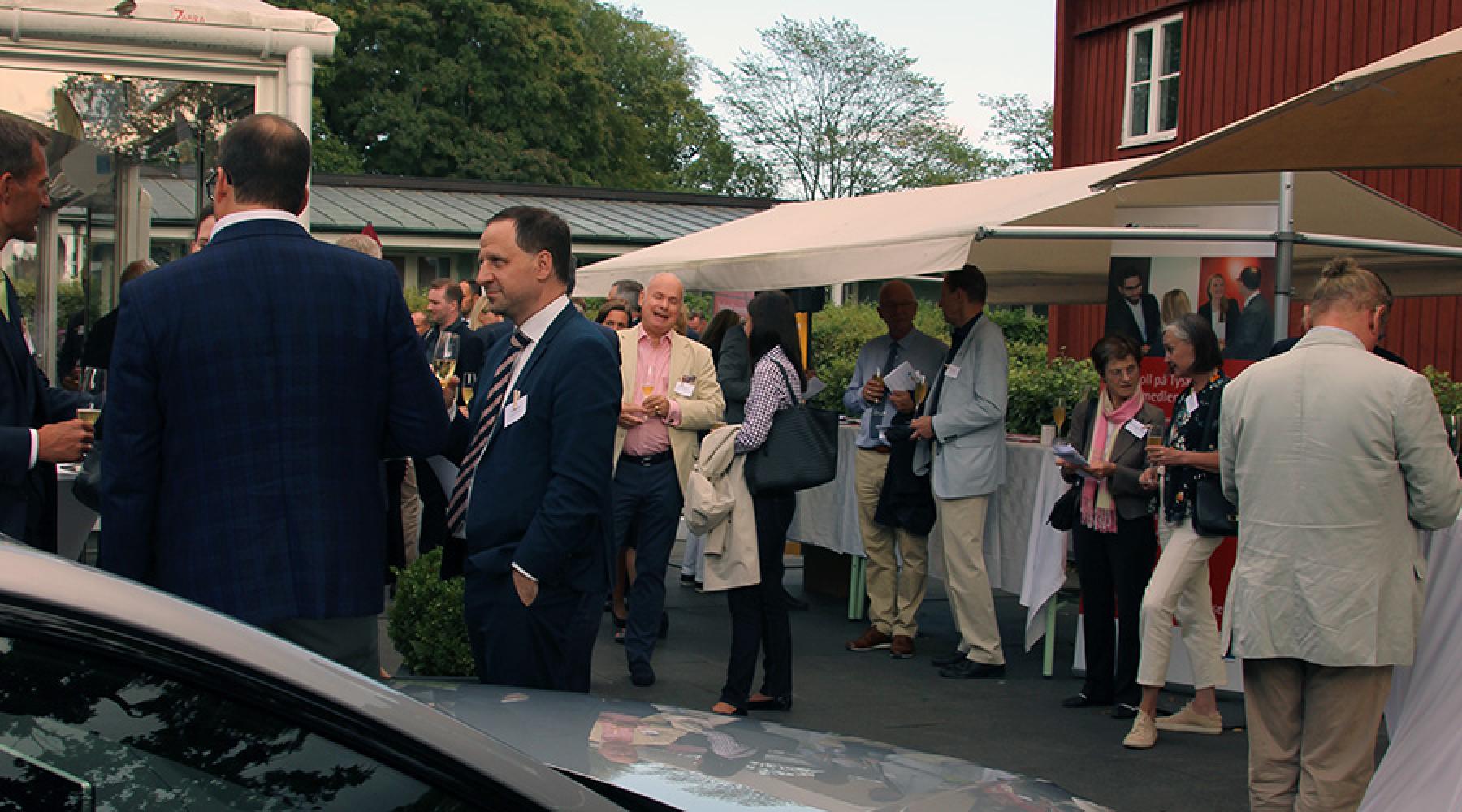 Gäster i samtal på Tysk-Svenska Handelskammarens business kickoff 2018