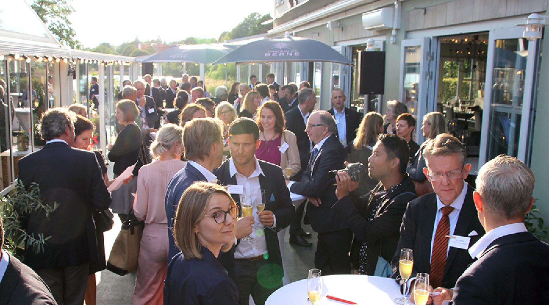 Gäster i samtal på Tysk-Svenska Handelskammarens business kickoff 2018