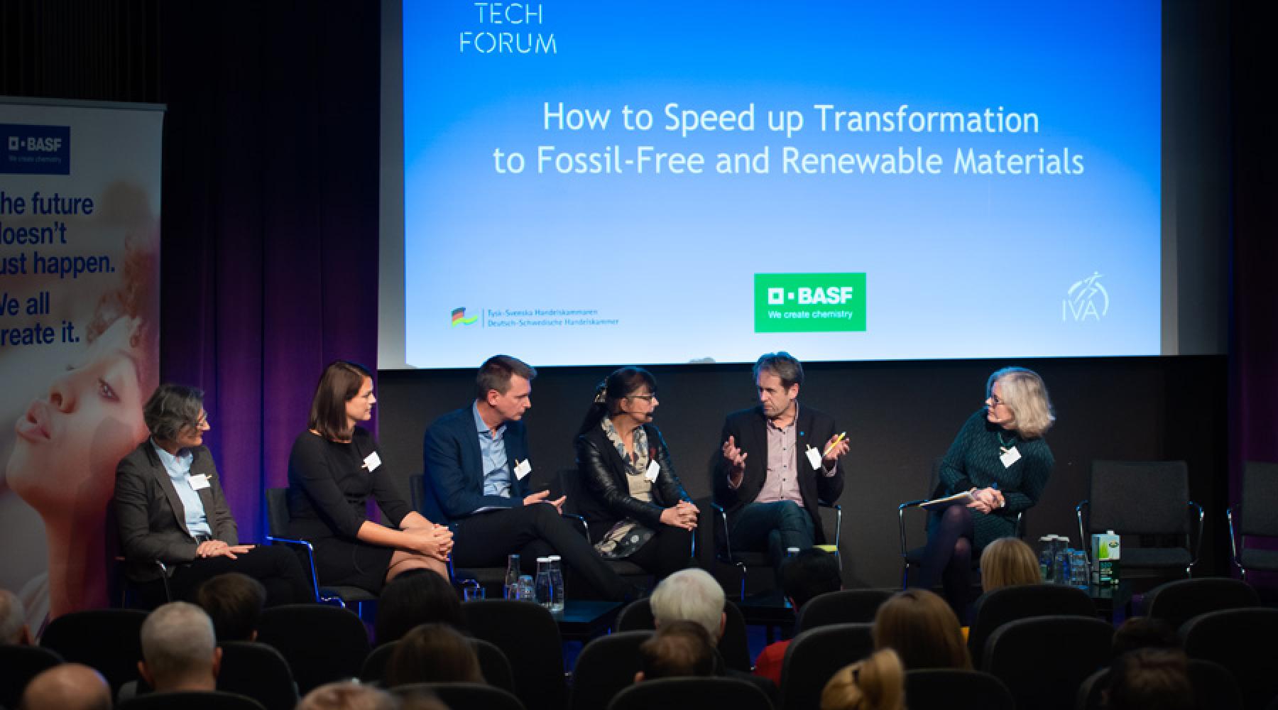 Panelen på Tysk-Svenska Handelskammarens och BASF:s seminarium "Förnybara material för industrin till nästa nivå"