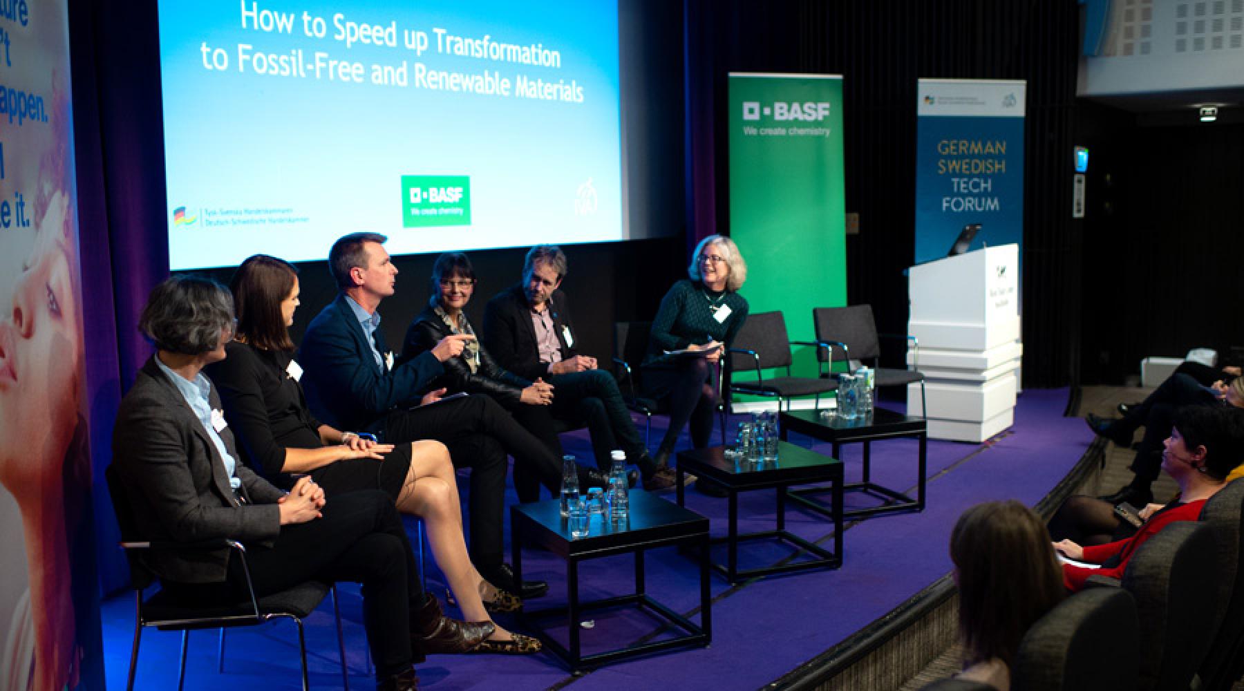 Panelen på Tysk-Svenska Handelskammarens och BASF:s seminarium "Förnybara material för industrin till nästa nivå"