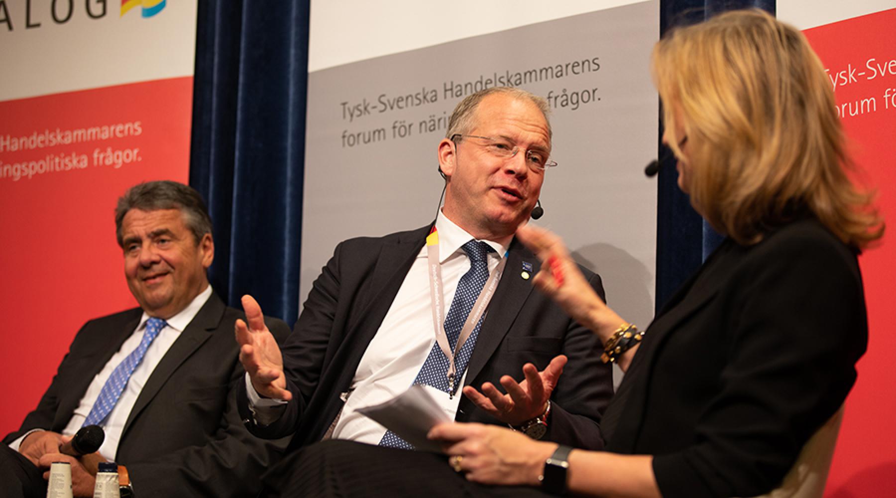 Sigmar Gabriel, Martin Lundstedt och Therese Larsson Hultin på Tysk-Svenska Handelskammarens årsmöte 2019