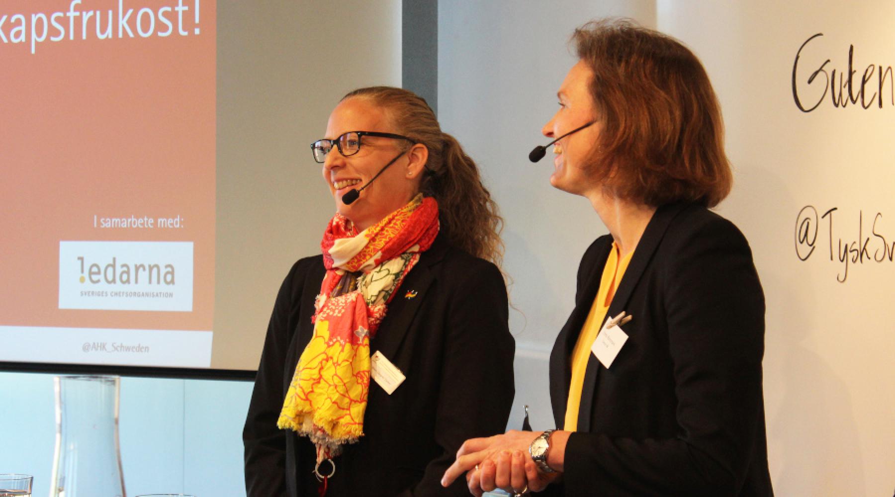 Ninni Löwgren und Emma Rönnmark bei der Deutsch-Schwedischen Handelskammer in Stockholm
