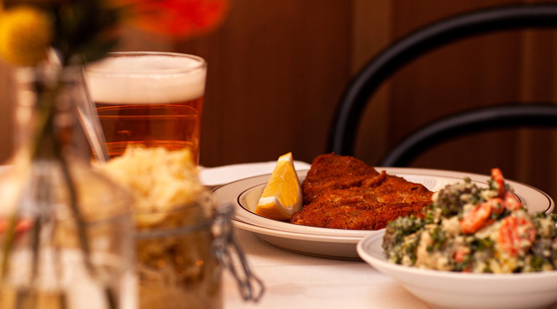 Mat från restaurang Liebling Stockholm, Schnitzel, öl